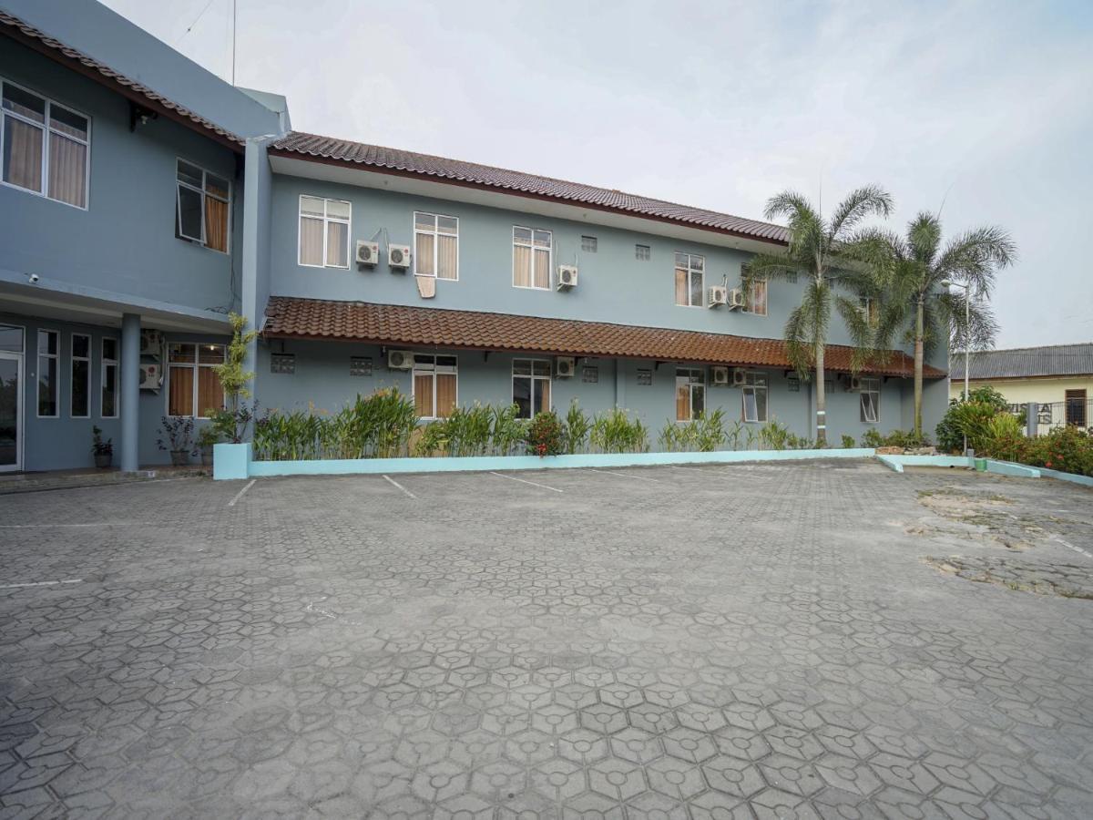 Super Oyo 1844 Bravo Residence Pangkal Pinang Εξωτερικό φωτογραφία