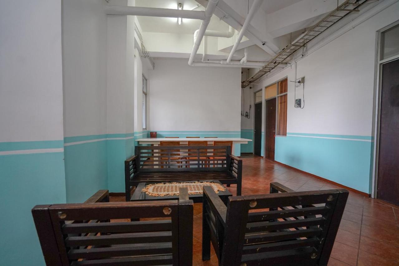 Super Oyo 1844 Bravo Residence Pangkal Pinang Εξωτερικό φωτογραφία